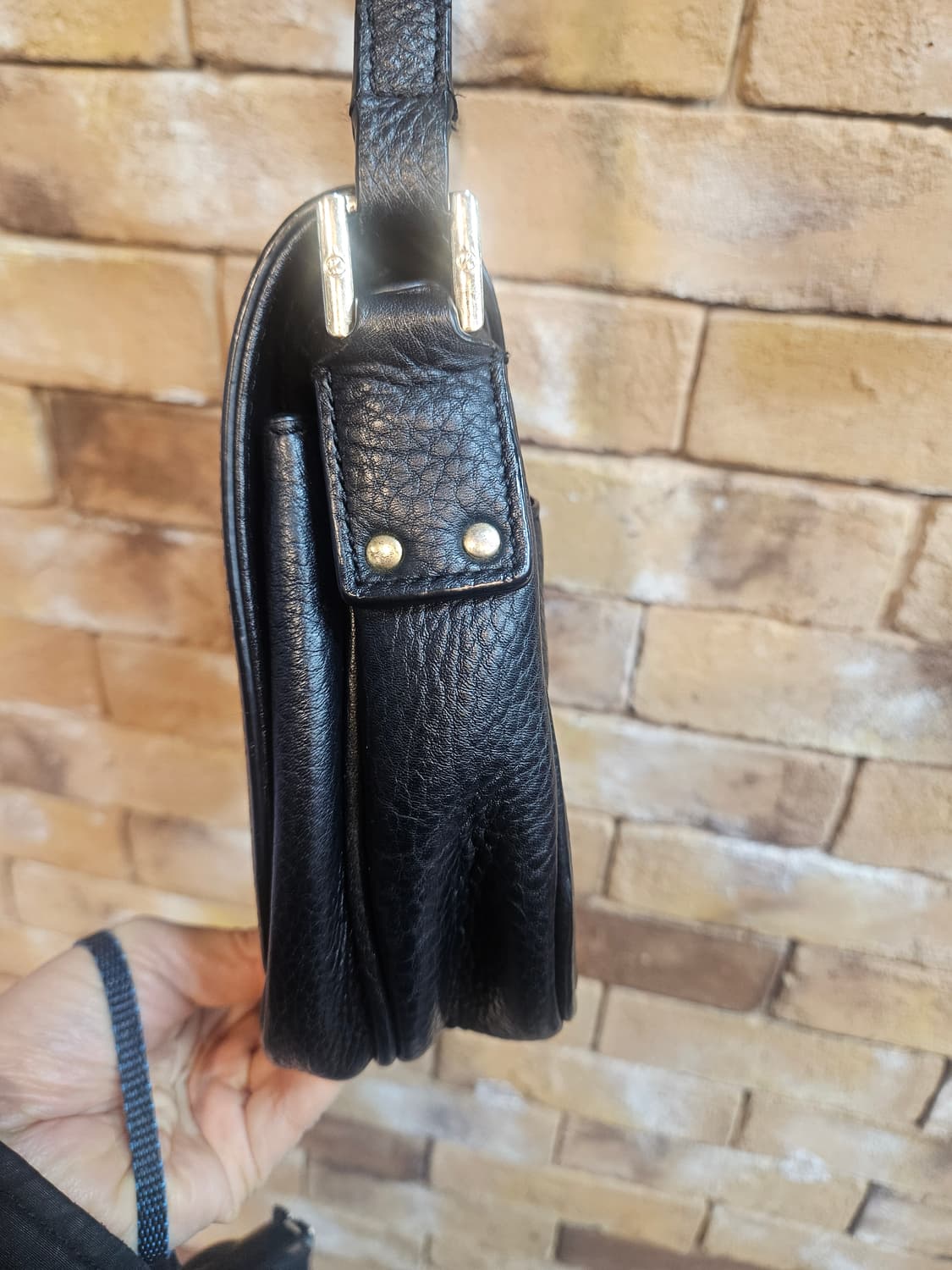 토리버치 블랙 가죽 크로스백 상품이미지4