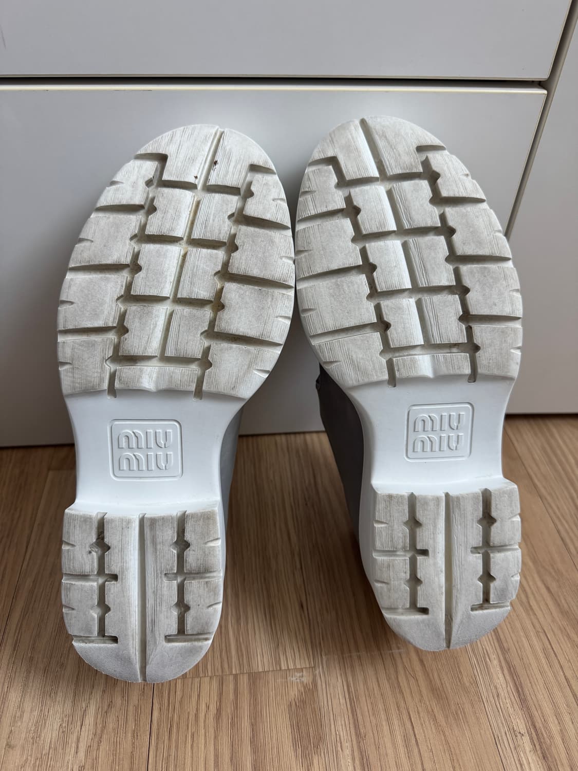 미우미우 빈티지 이펙트 레더 메리제인 36.5 상품이미지6