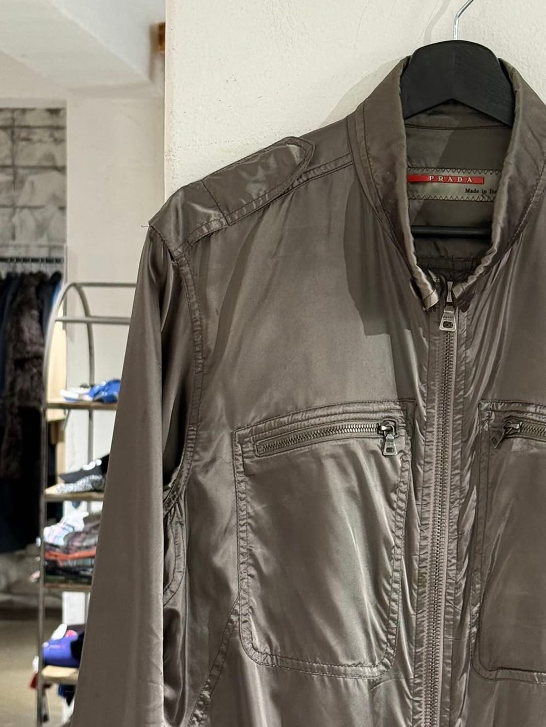 프라다 카키 나일론 하이넥 집업 자켓 상품이미지2
