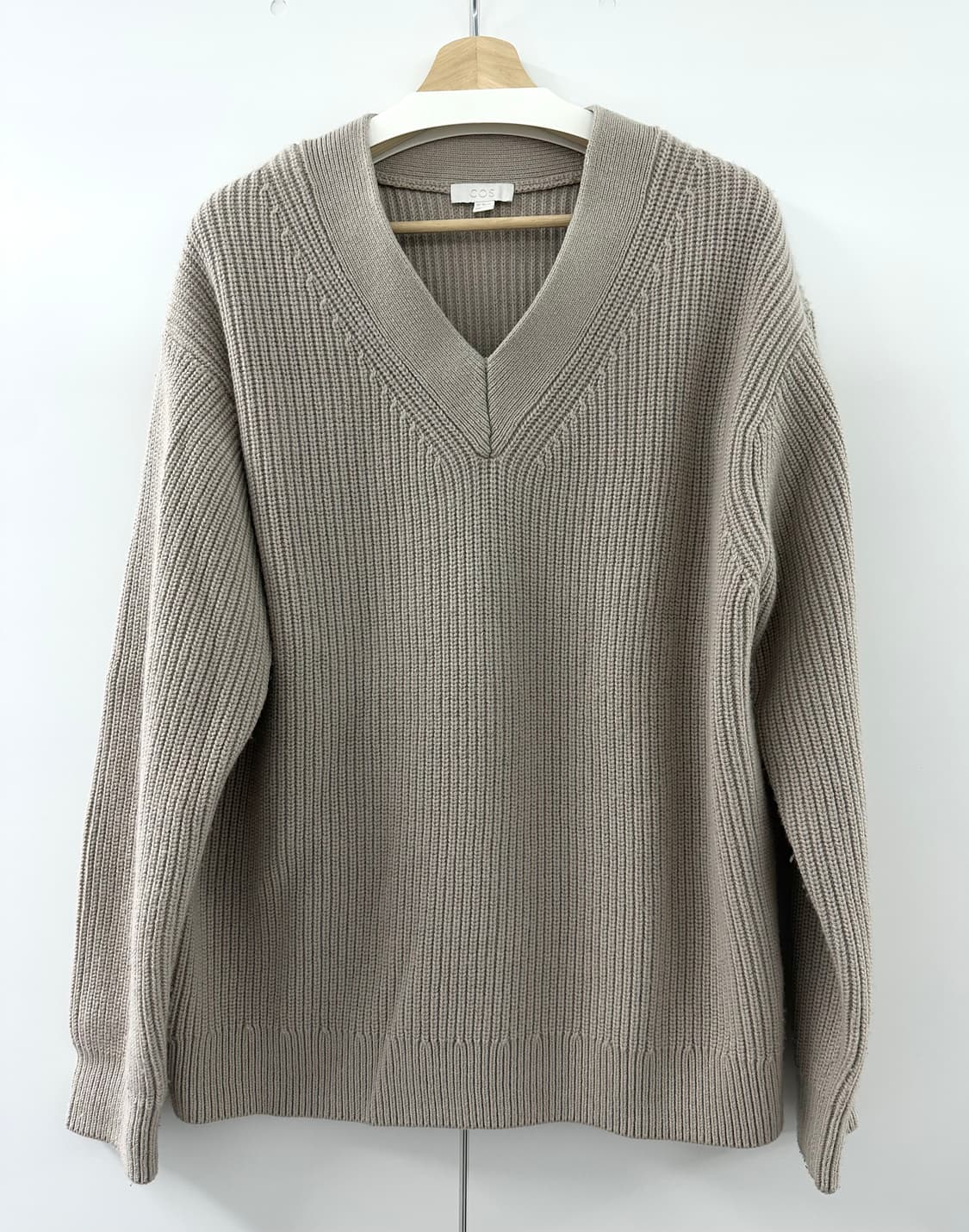 COS 브이넥 울니트 베이지 XL (민트급) 상품이미지1