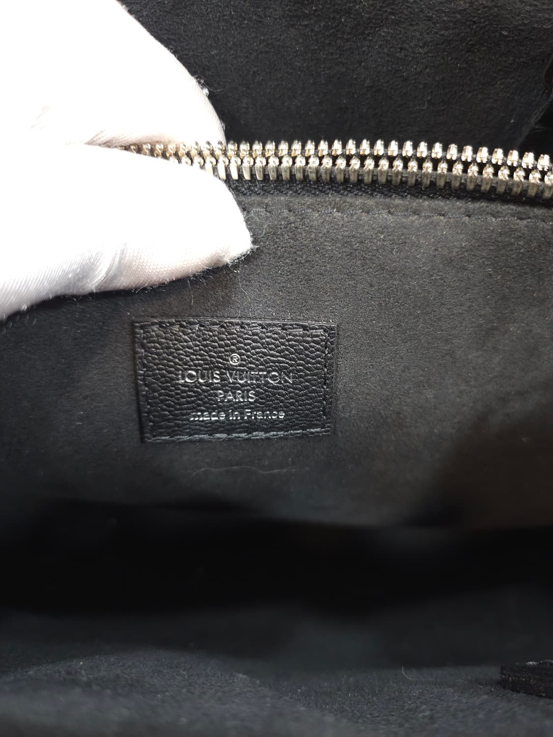 루이비통 에삐 트위스트 토트백 상품이미지7