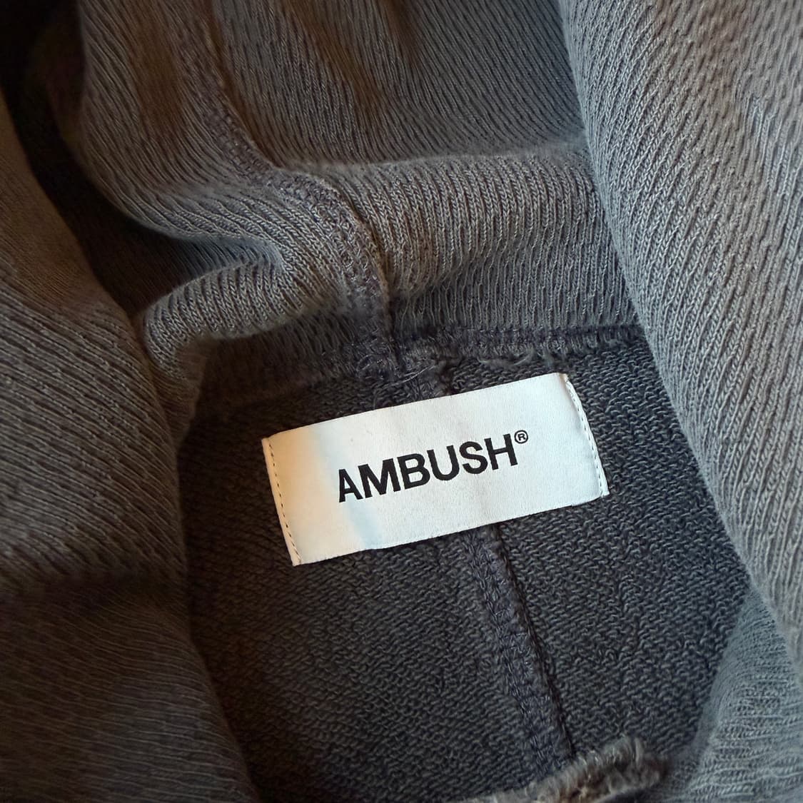 엠부쉬 피그먼트 컷오프 후드 상품이미지6