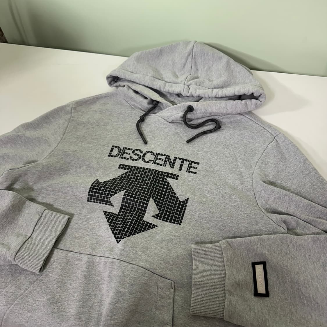 95 M 데상트 빅로고 코튼 후드티 상품이미지1