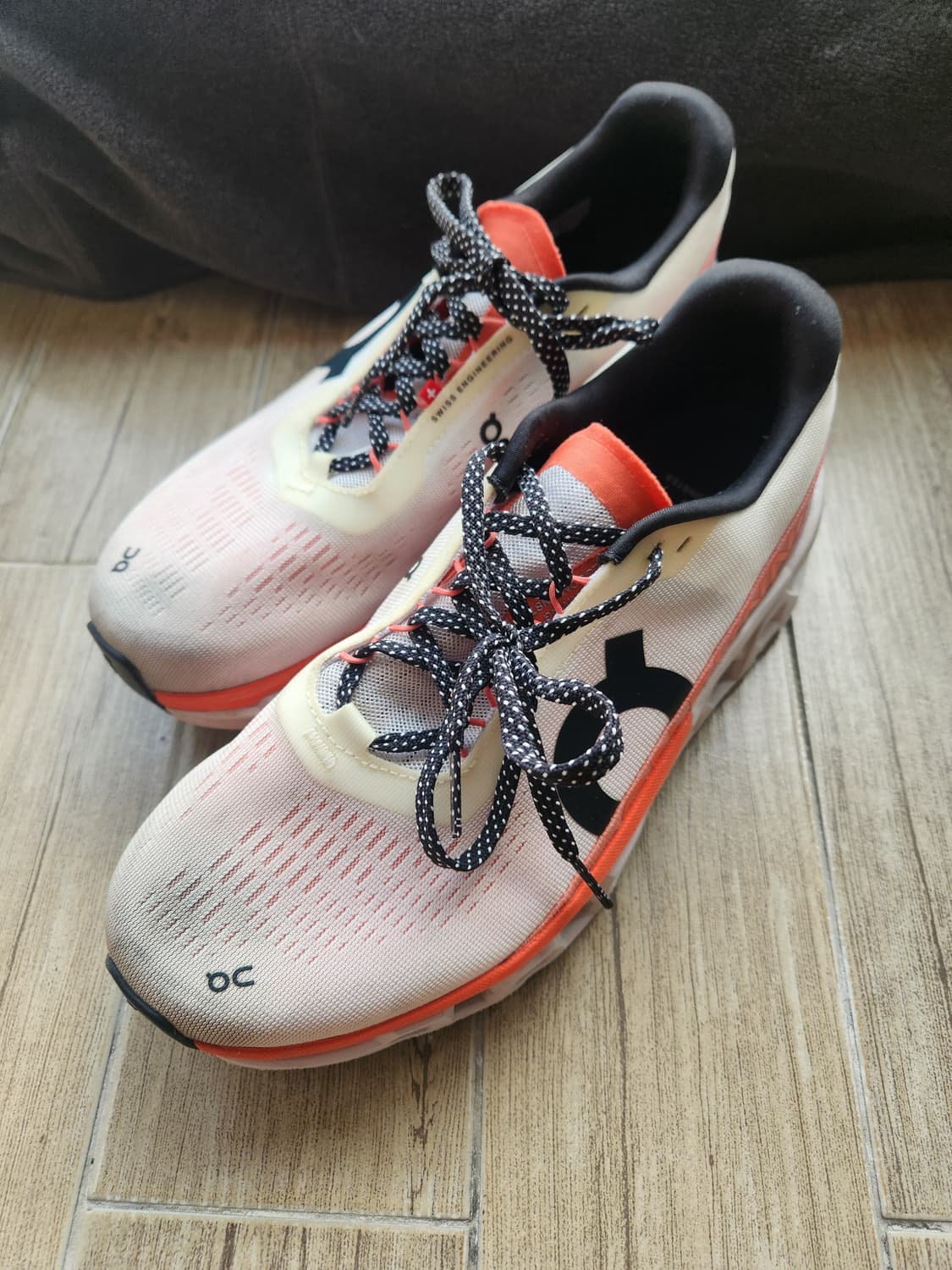 온 러닝(On Running) 클라우드몬스터2 화이트 플레임 (265) 상품이미지1