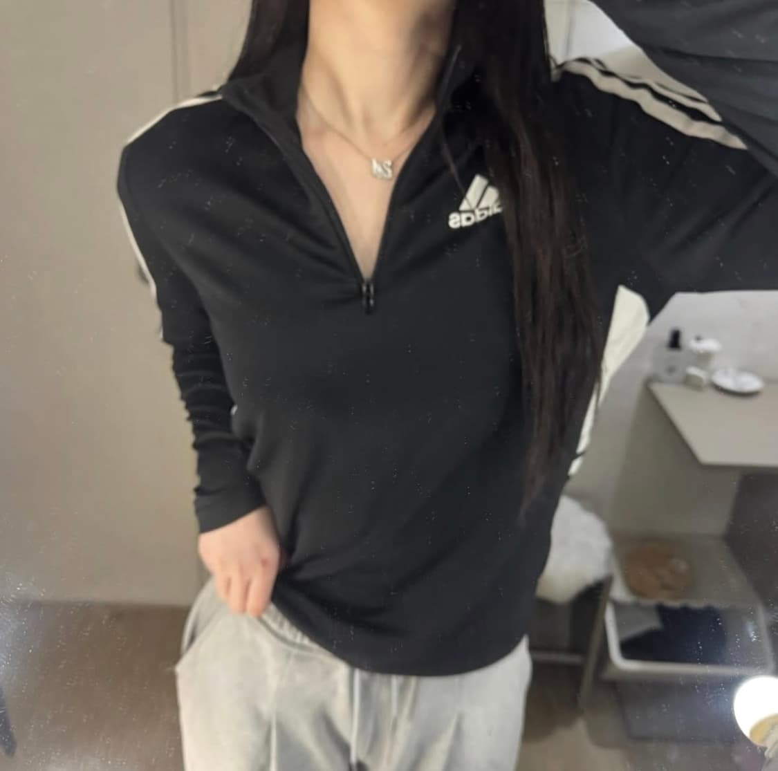 아디다스 삼선로고 반집업 티셔츠 🖤🤍 상품이미지1