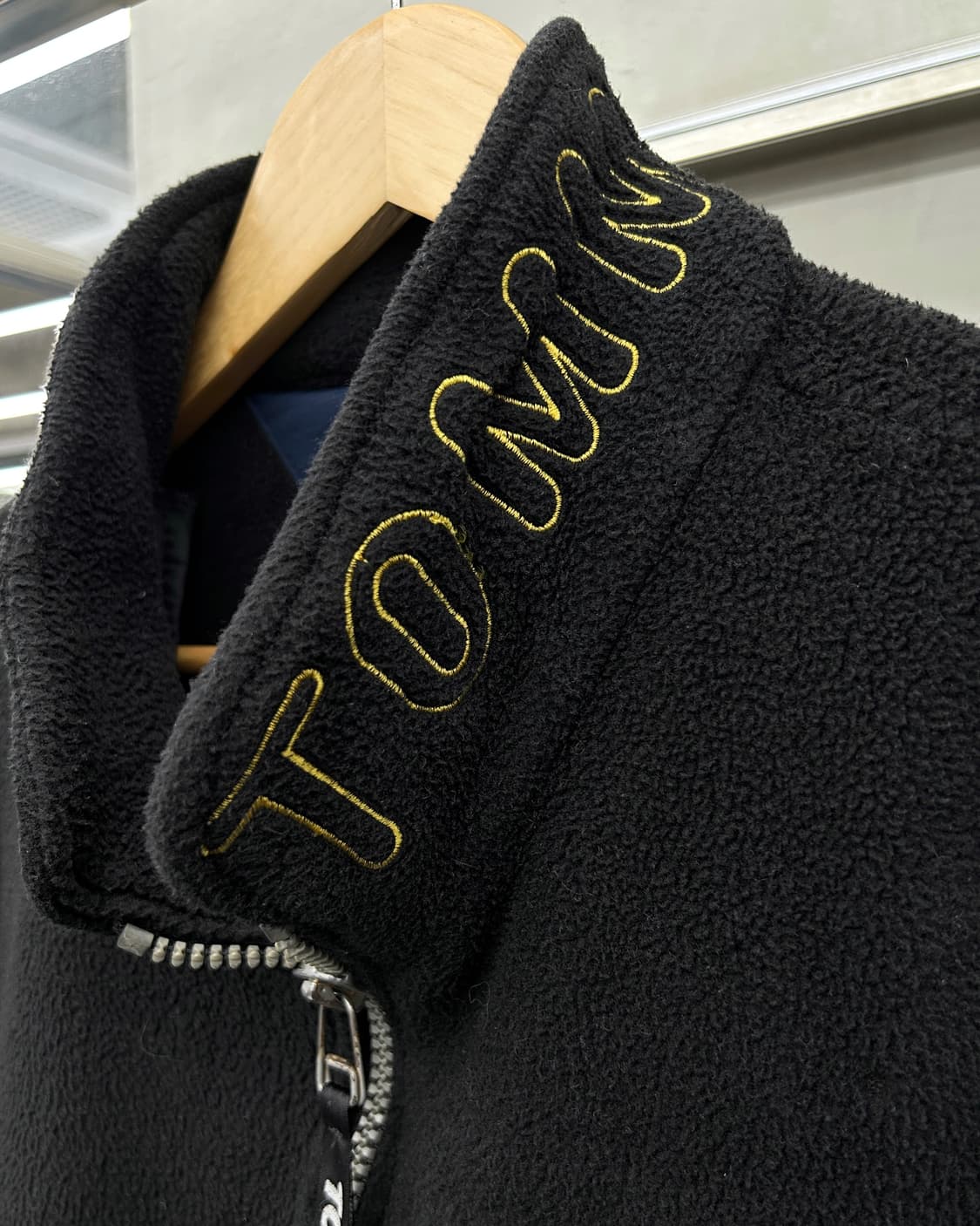 타미힐피거 90s 플래그 로고 플리스 자켓 블랙 상품이미지4