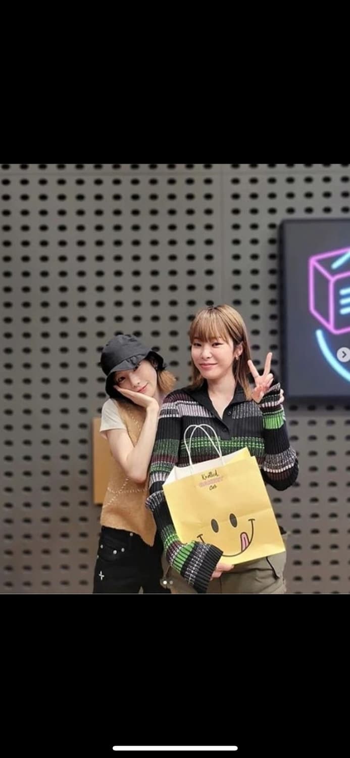 GANNI 스트라이프 니트 탑 M 상품이미지4