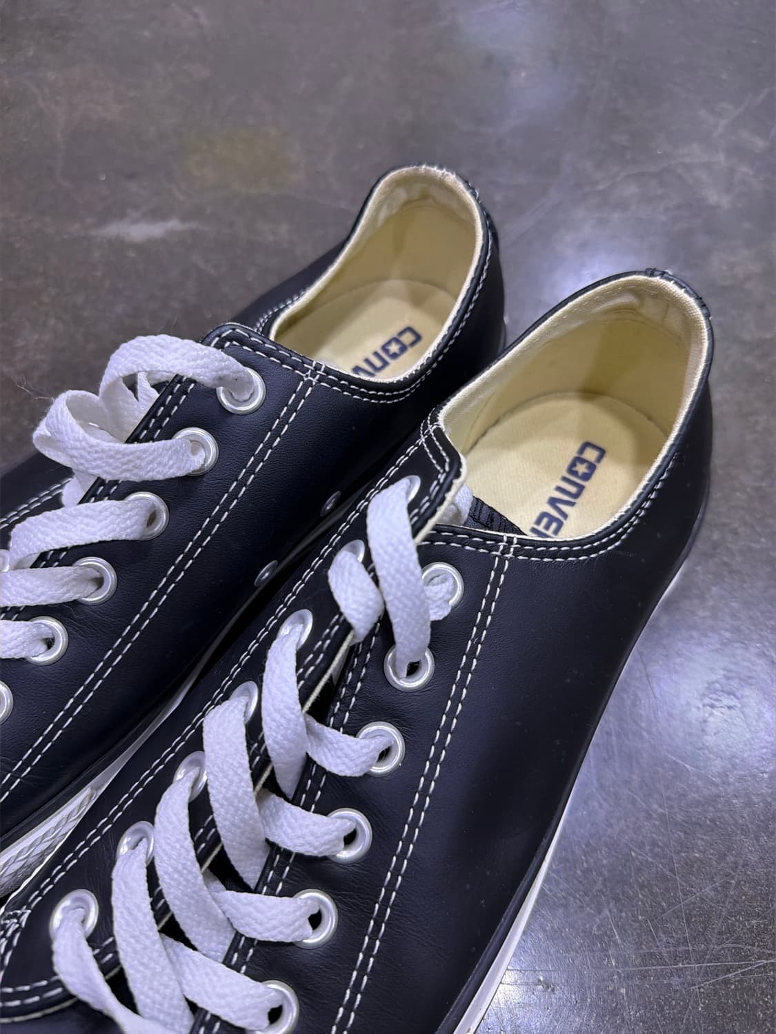 컨버스 올스타 척 테일러 블랙 레더 가죽 로우 스니커즈 270 상품이미지4