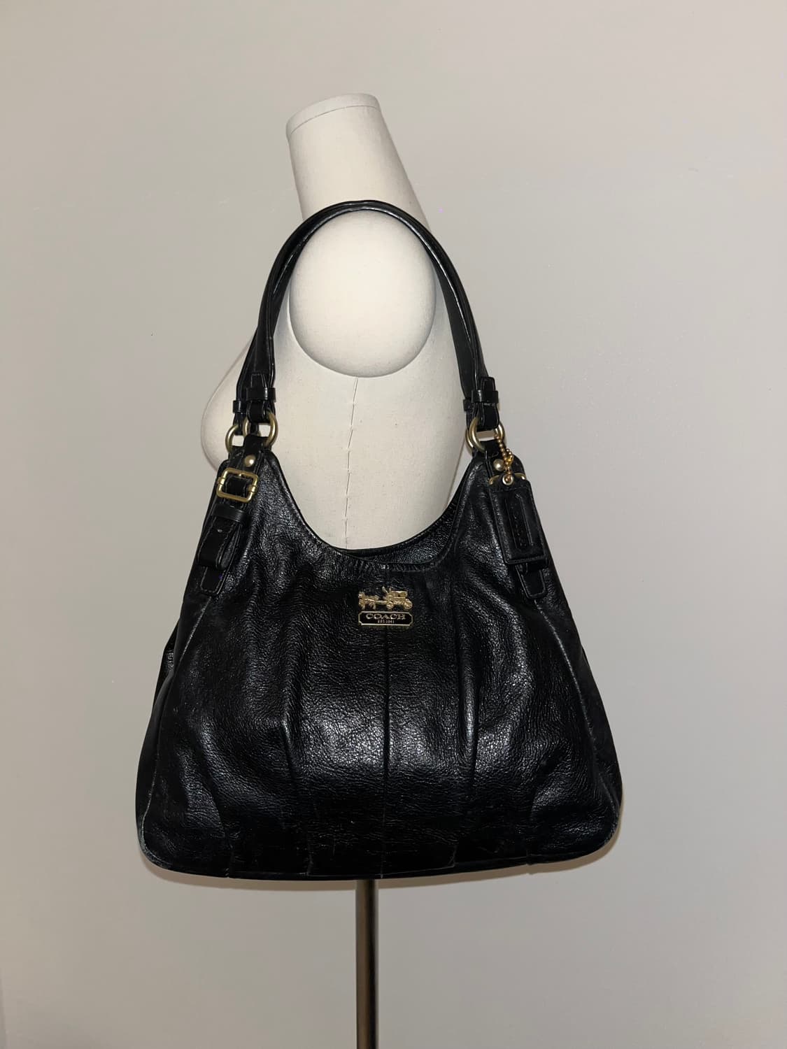 Coach All black  Triangle bag 상품이미지2
