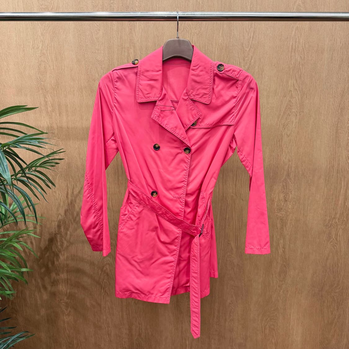 버버리 트렌치 코트 더블 브레스티드 벨트 스트랩 디테일 슬림핏 핑크 상품이미지1