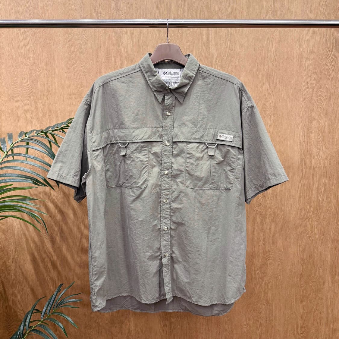 컬럼비아 반팔 셔츠 메쉬 안감 통풍 포켓 디테일 아웃도어 카키 상품이미지1