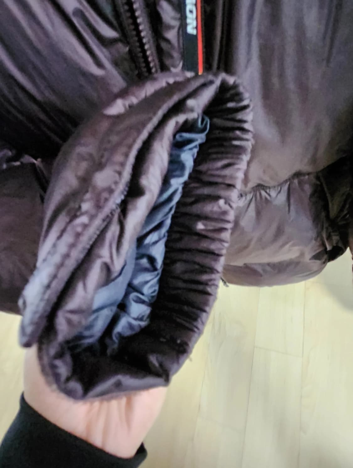 살로몬 컨투어 다운 패딩 상품이미지3