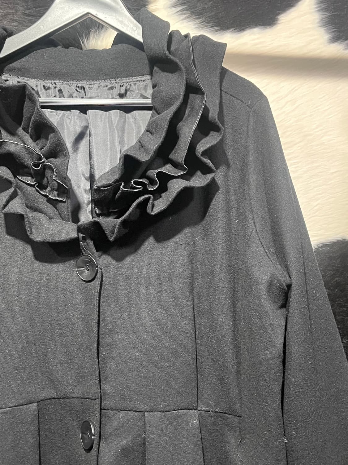 카라 프릴 포인트 코트 상품이미지5