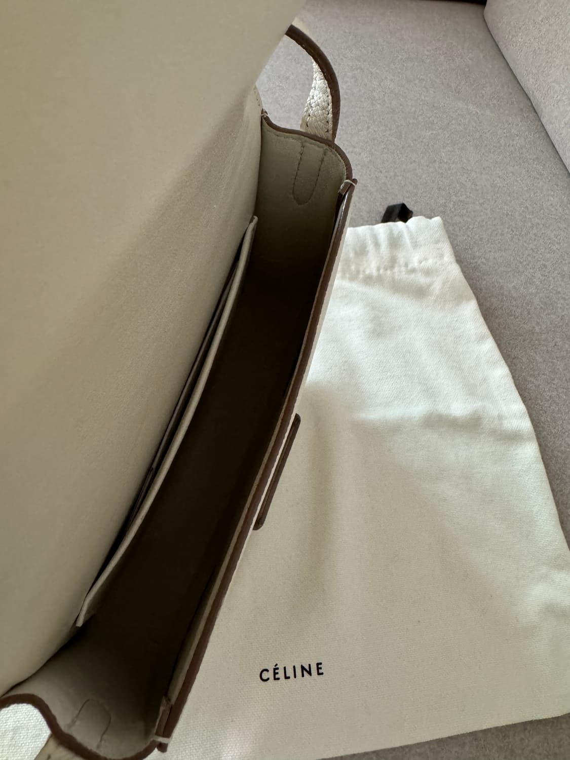 셀린느 트로터백 상품이미지5