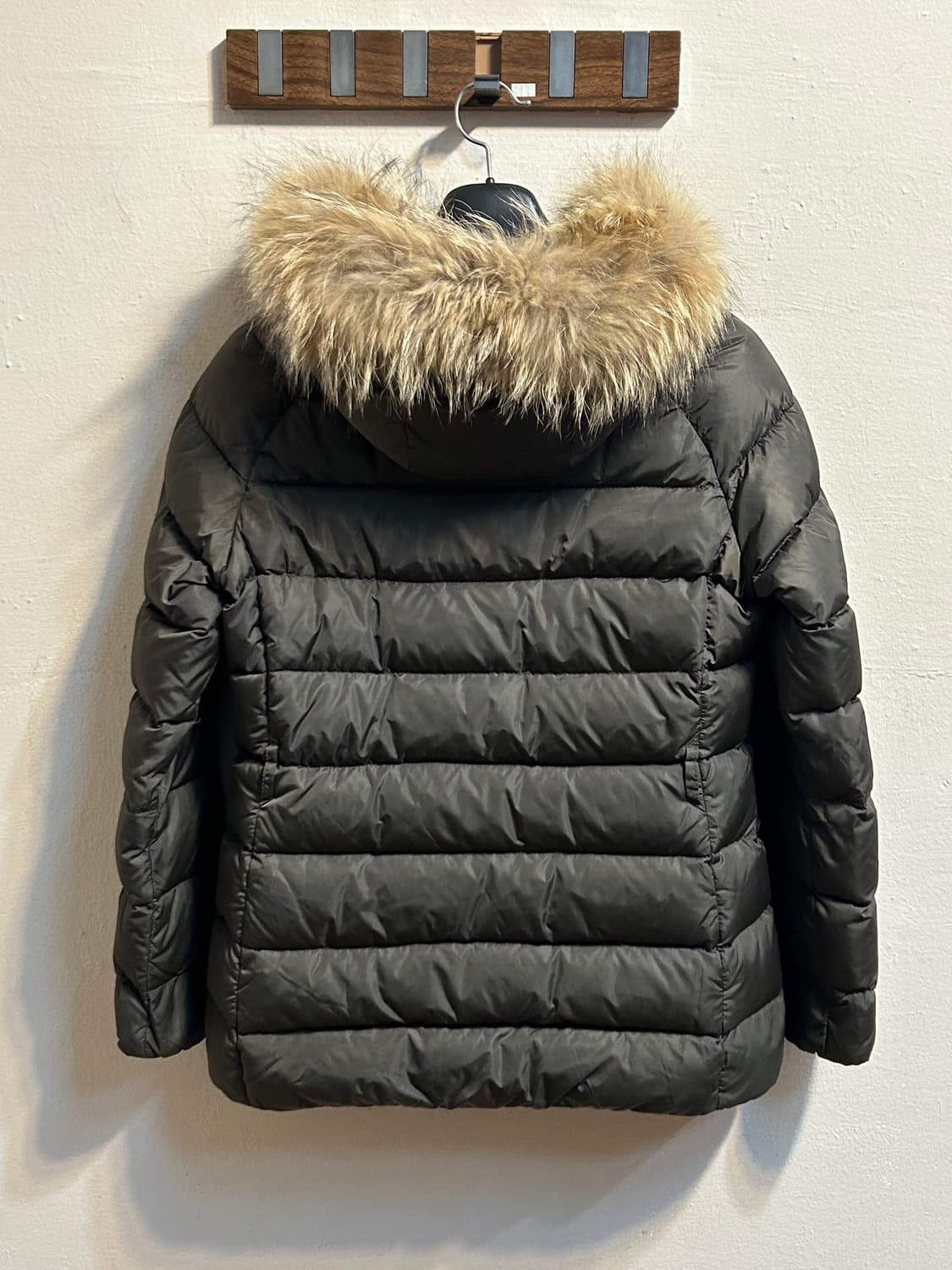 몽클레어 라쿤 퍼 다운 롱 패 상품이미지6