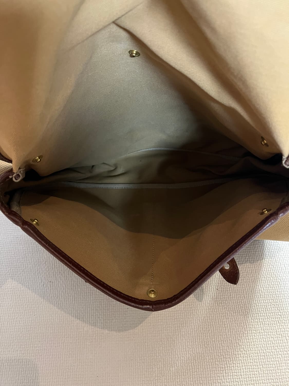 브래디백 아리엘 라지(카키) 상품이미지3