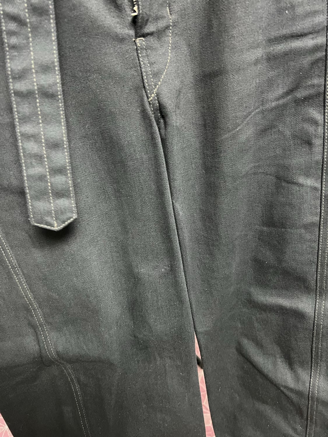 르메르 트위스티드 벨티드 팬츠 블랙 상품이미지3