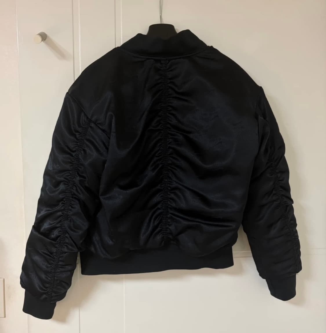 나이키 점퍼 (뒷면 셔링) 상품이미지2