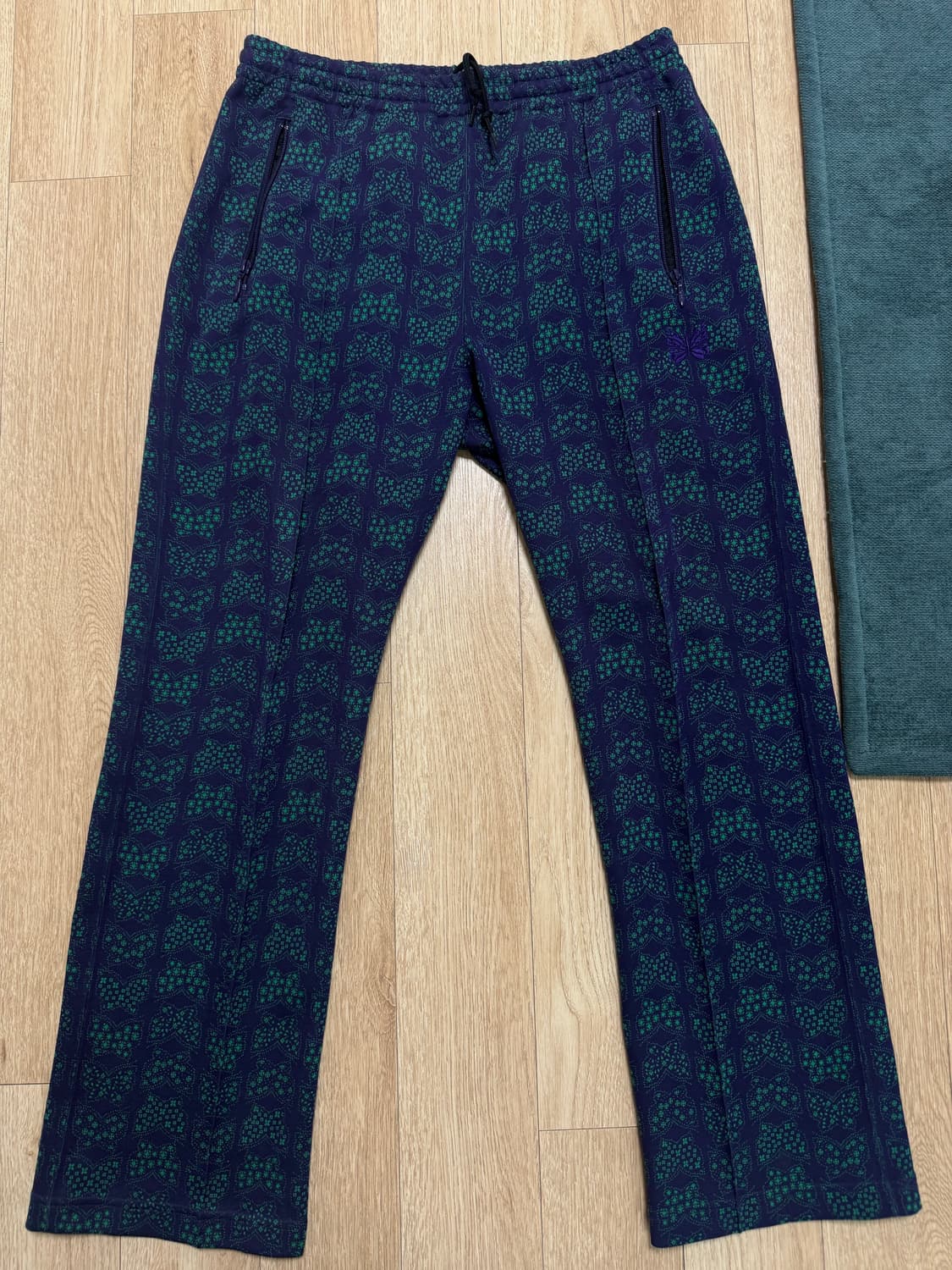 니들스 트랙팬츠 상품이미지1