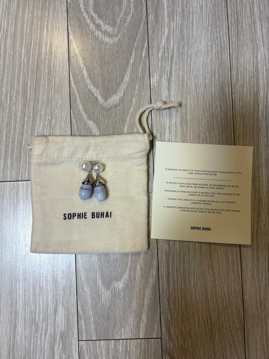 소피부하이 오드리 칼세도니 귀걸이 상품이미지1