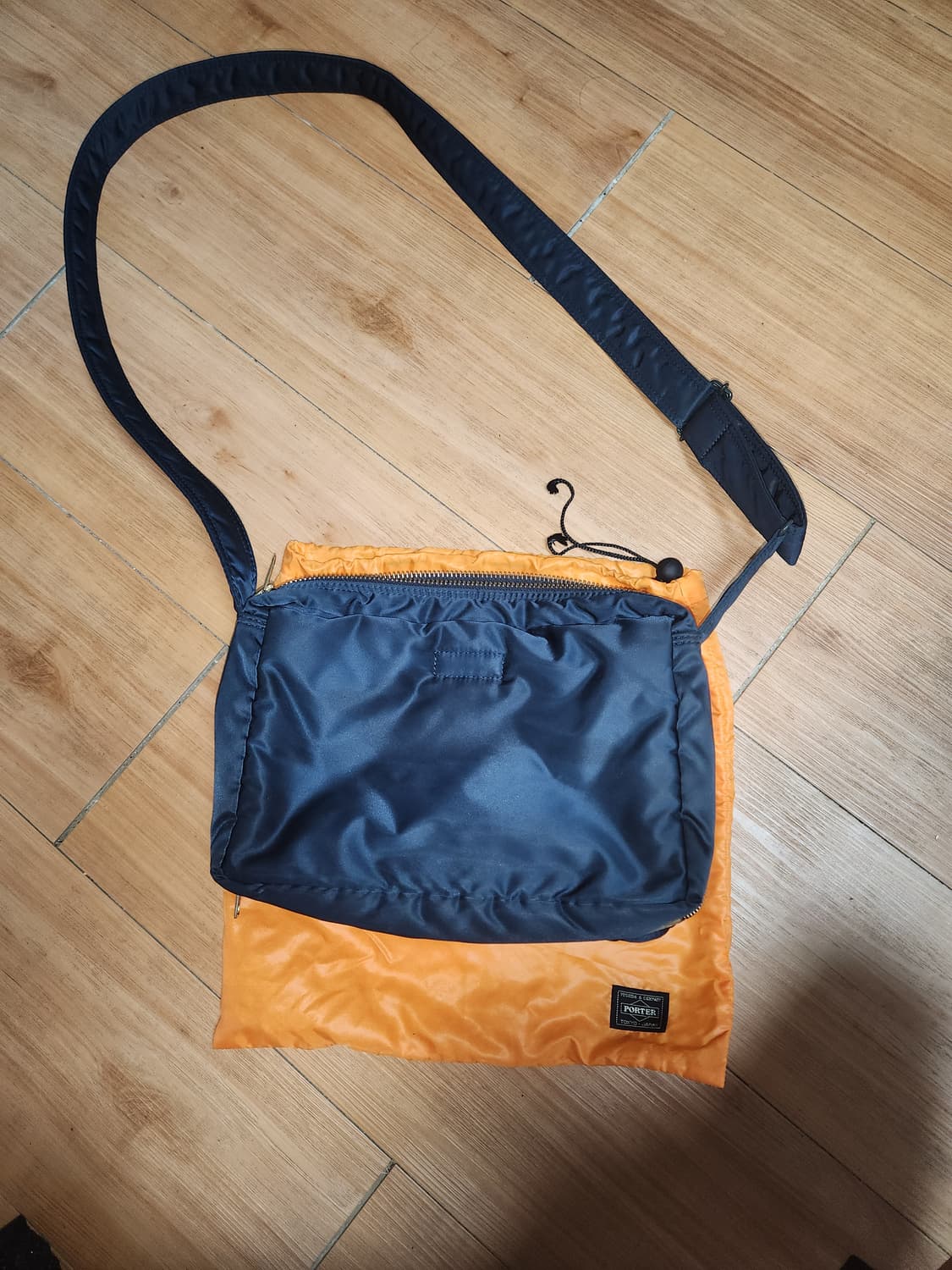 포터 탱커 숄더백 L 라지  아이언블루 판매합니다 상품이미지2