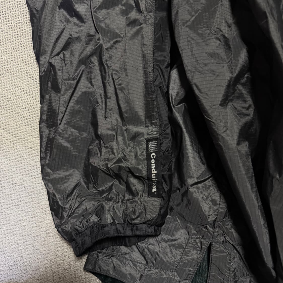 마운틴 하드웨어 컨듀잇 SL 바람막이 자켓 상품이미지4