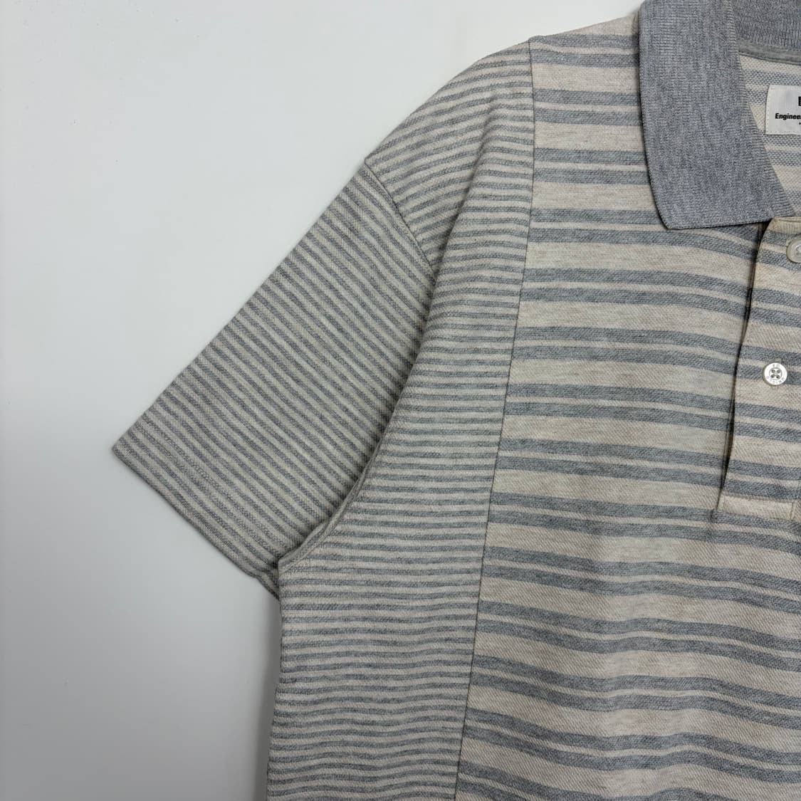 유니클로 엔지니어드가먼츠 카라 티셔츠 상품이미지4