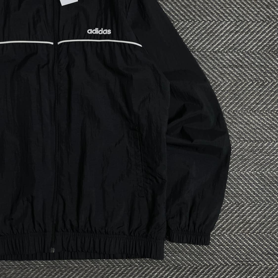 아디다스 아치로고 블랙 나일론 바람막이o 3268 상품이미지2