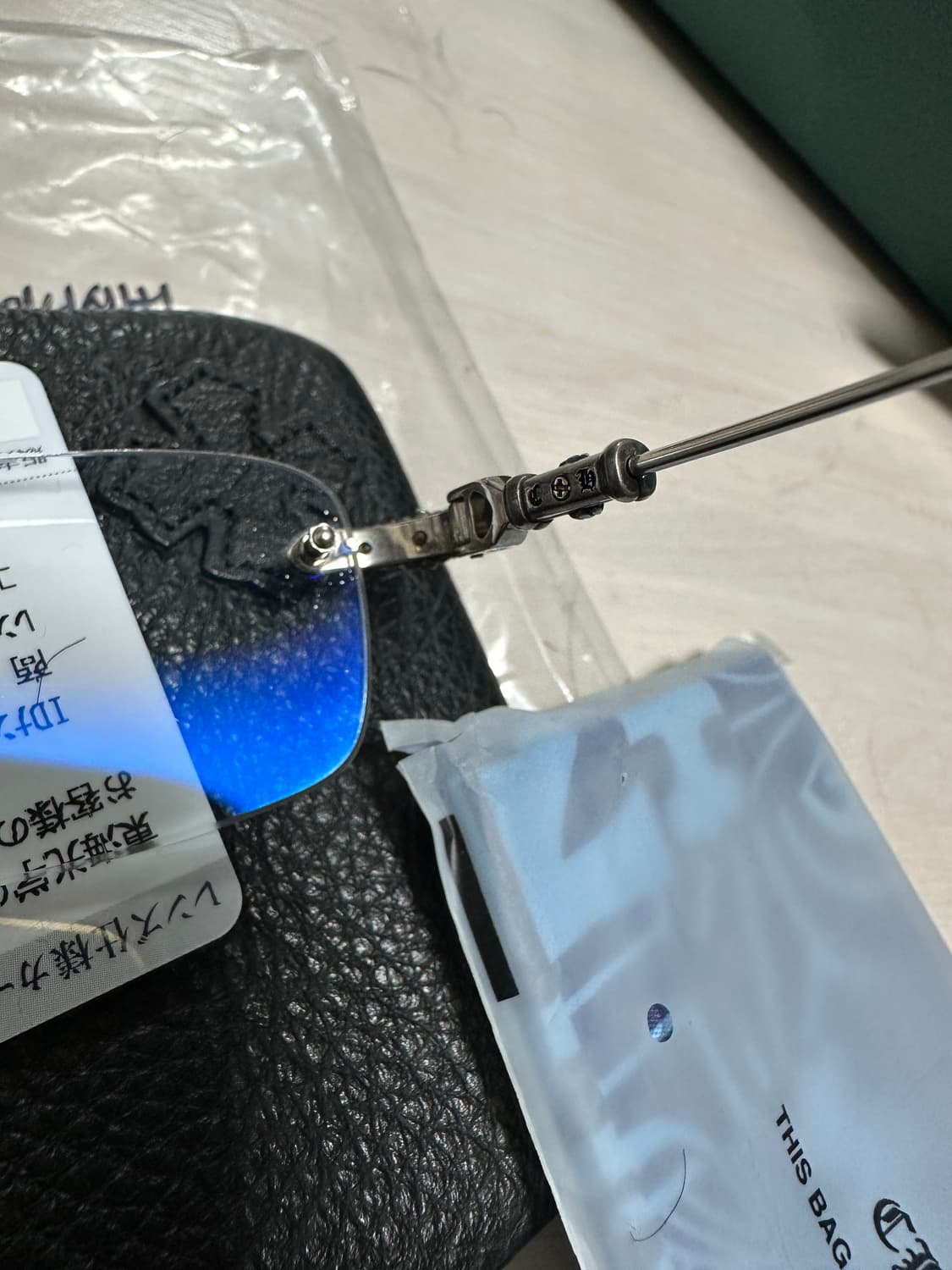 크롬하츠 샤이닝실버 필스3 무테 안경 상품이미지6