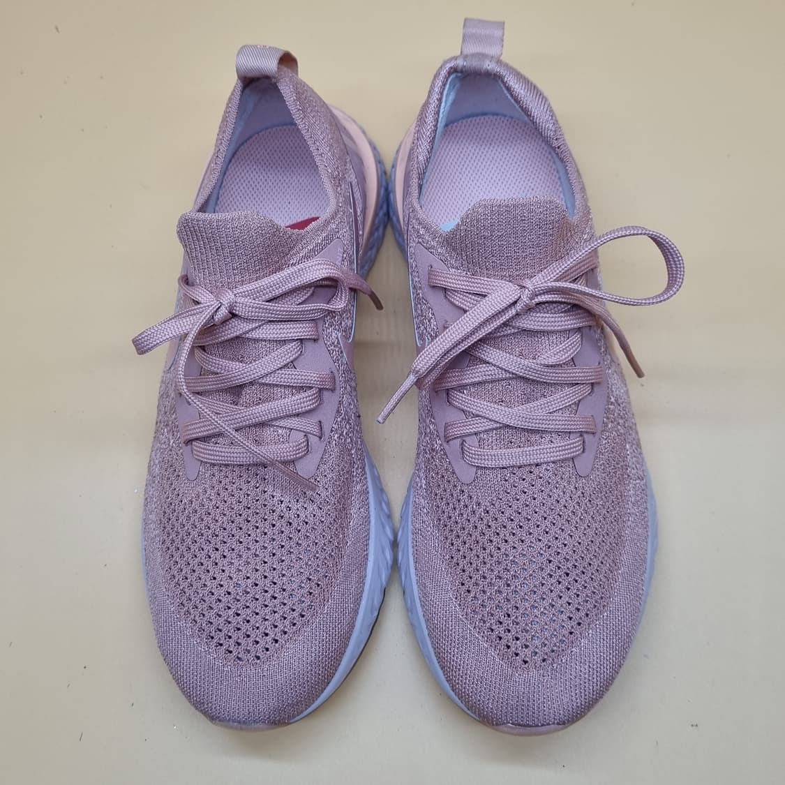 나이키 에픽 리액트 플라이니트 런닝화245  상품이미지2