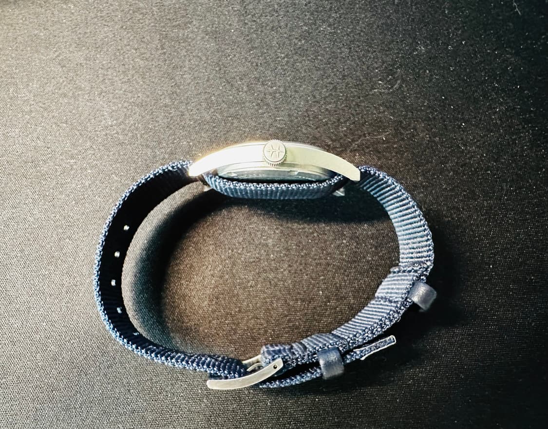 해밀턴 카키필드 33mm 청판 신형 쿼츠 시계 판매 상품이미지4