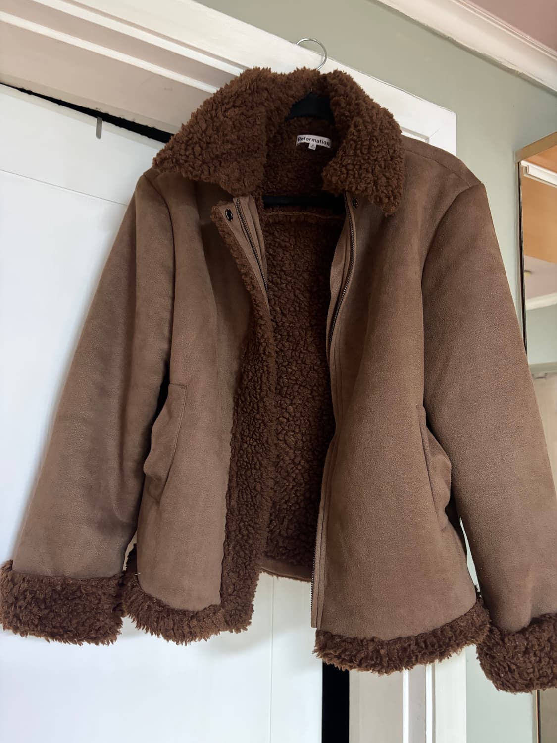 리포메이션 무스탕 reformation 상품이미지1