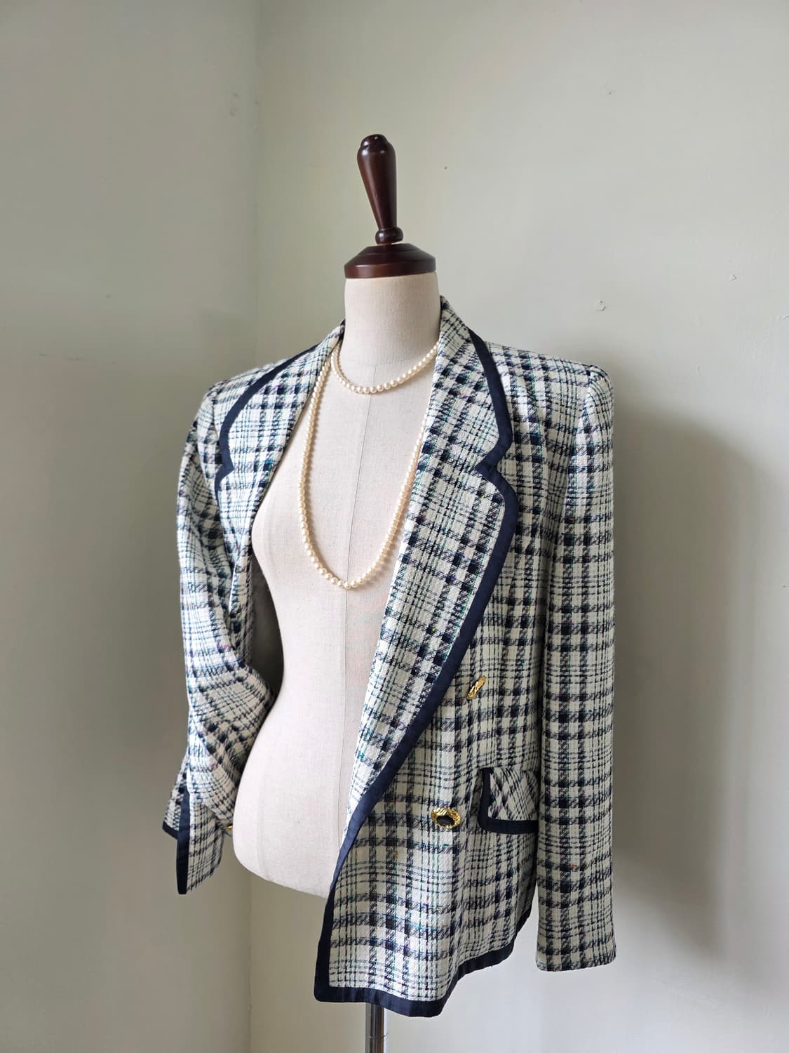 스위스 WEISBROD-ZURRER 트위드 자켓 / 금장 버튼 클래식 라 상품이미지3