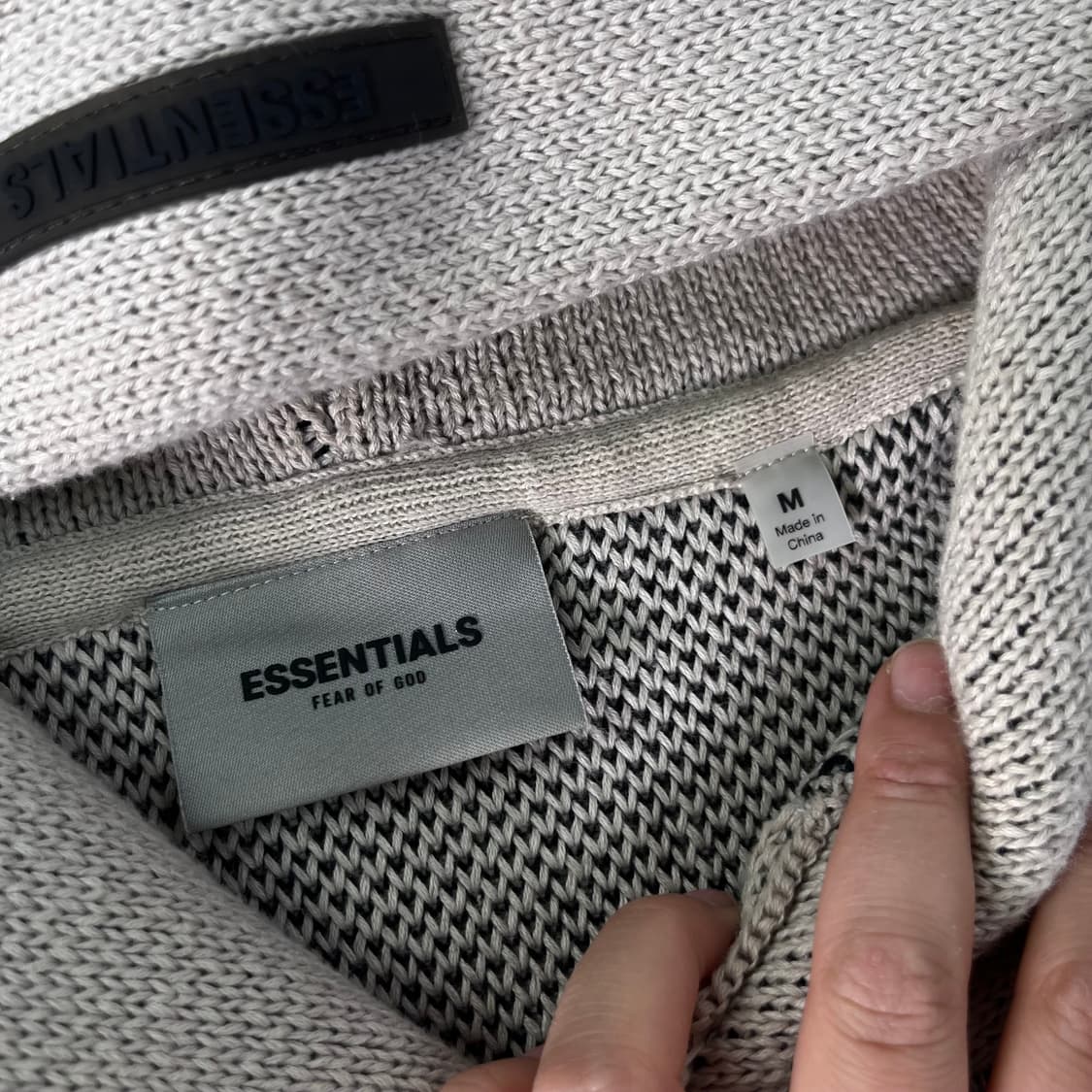 105 피오갓 에센셜 빅로고 니트 후드티 상품이미지3