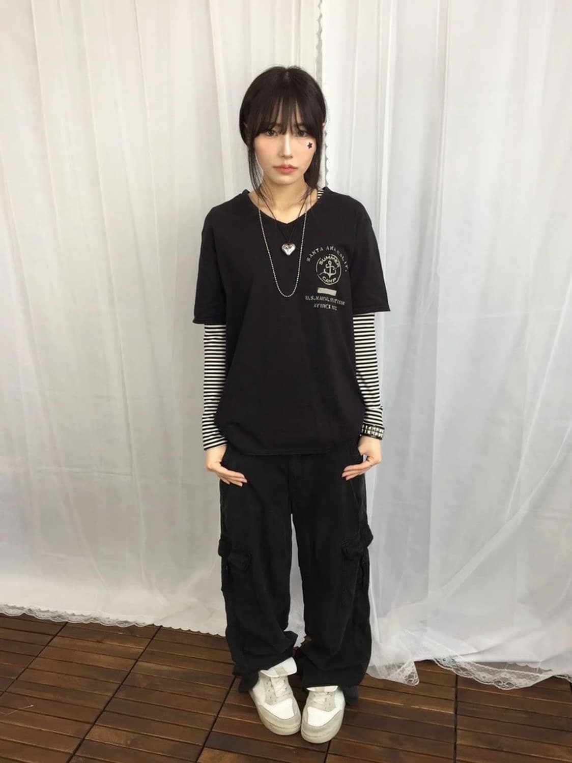 AVIREX Naval Station V-Neck Tee 상품이미지1