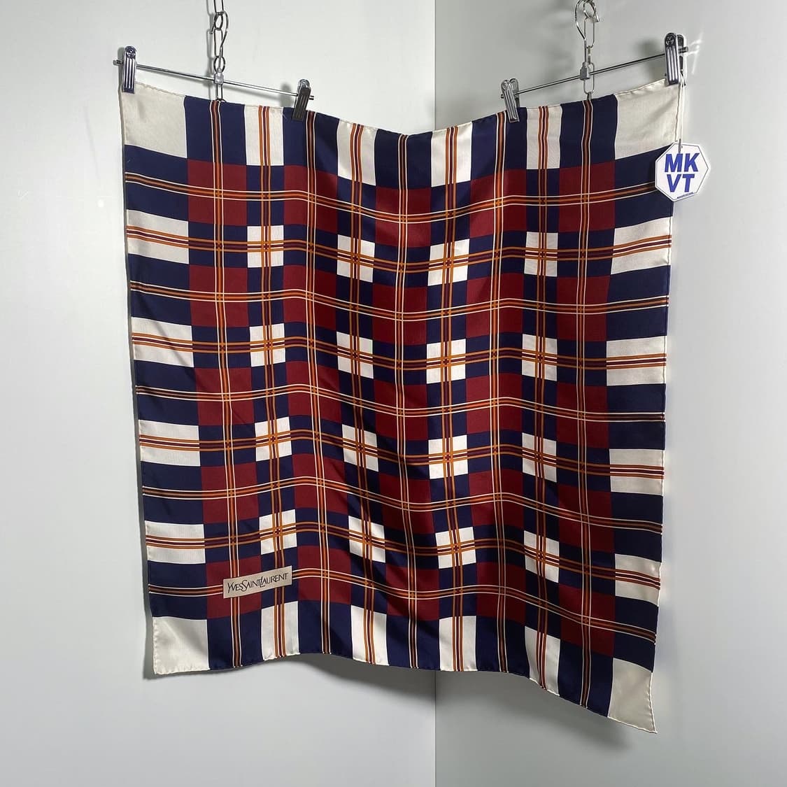 입생로랑 로고 체크 실크 스카프 상품이미지1