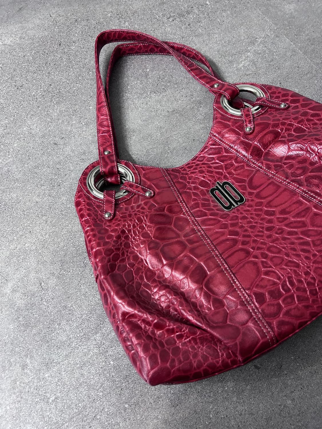 Daks Croc Embossed Shoulder Bag 상품이미지4