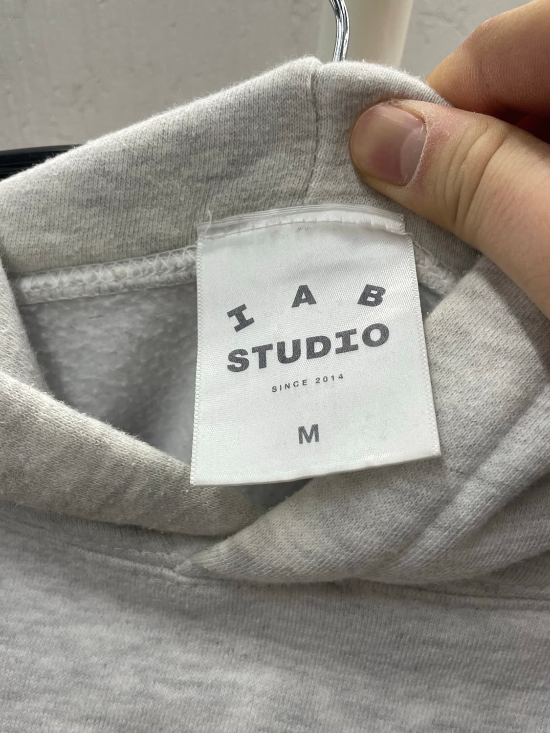 IAB 아이앱스튜디오 후드 라이트 그레이 M 상품이미지3