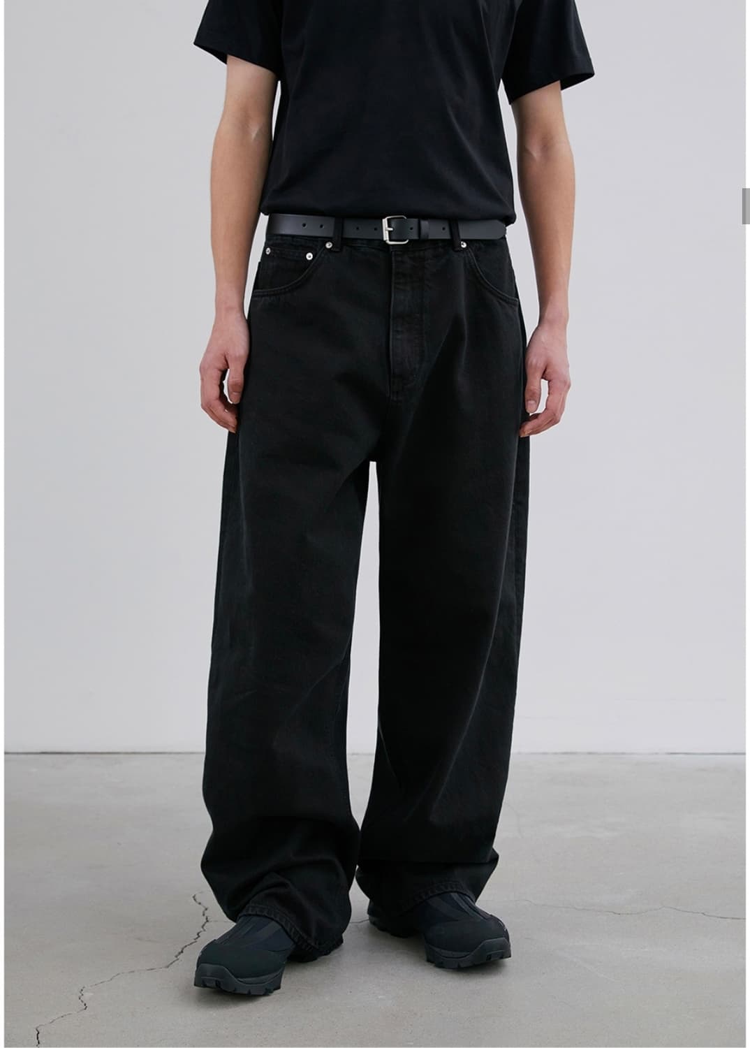 1705 FADED BLACK JEANS 상품이미지1