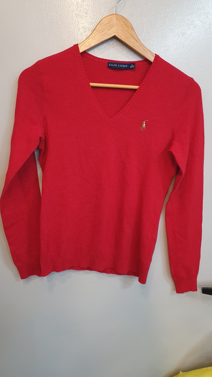 빨간색 폴로 랄프로렌 브이넥 니트입니다. M 상품이미지2