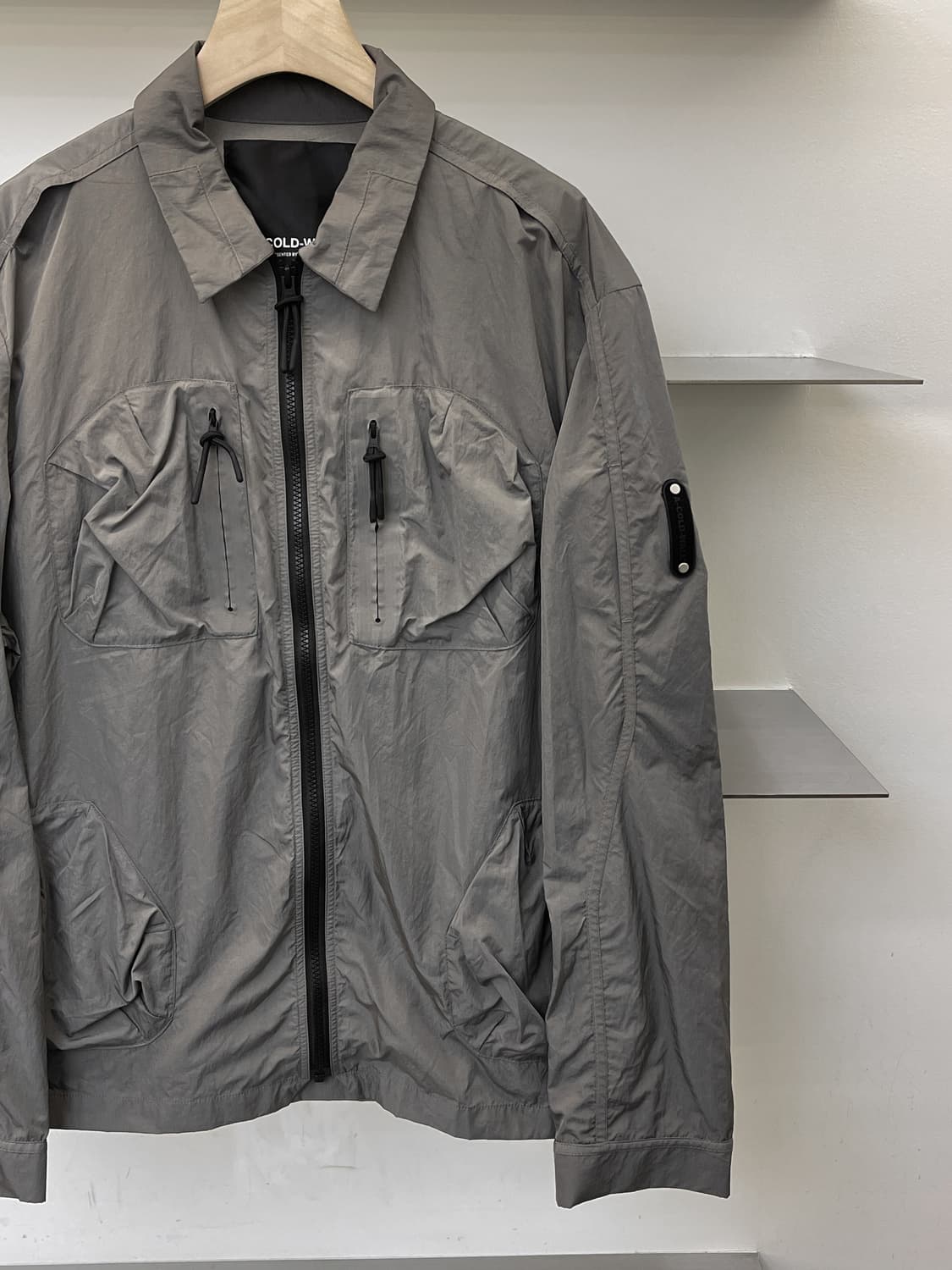 어콜드월 22ss 트렐릭 나일론 집 자켓 상품이미지3