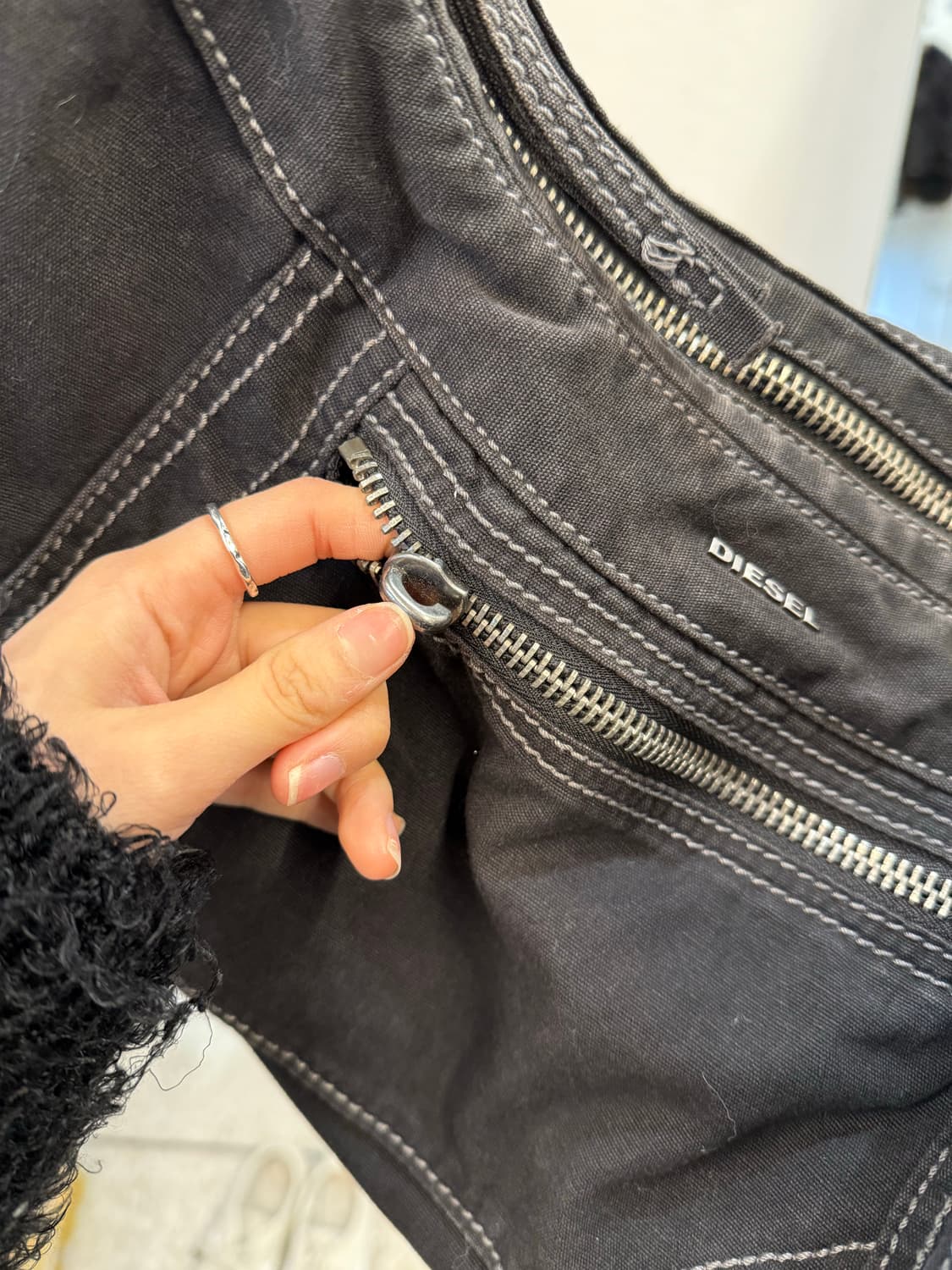 Diesel canvas shoulder bag Black  상품이미지4