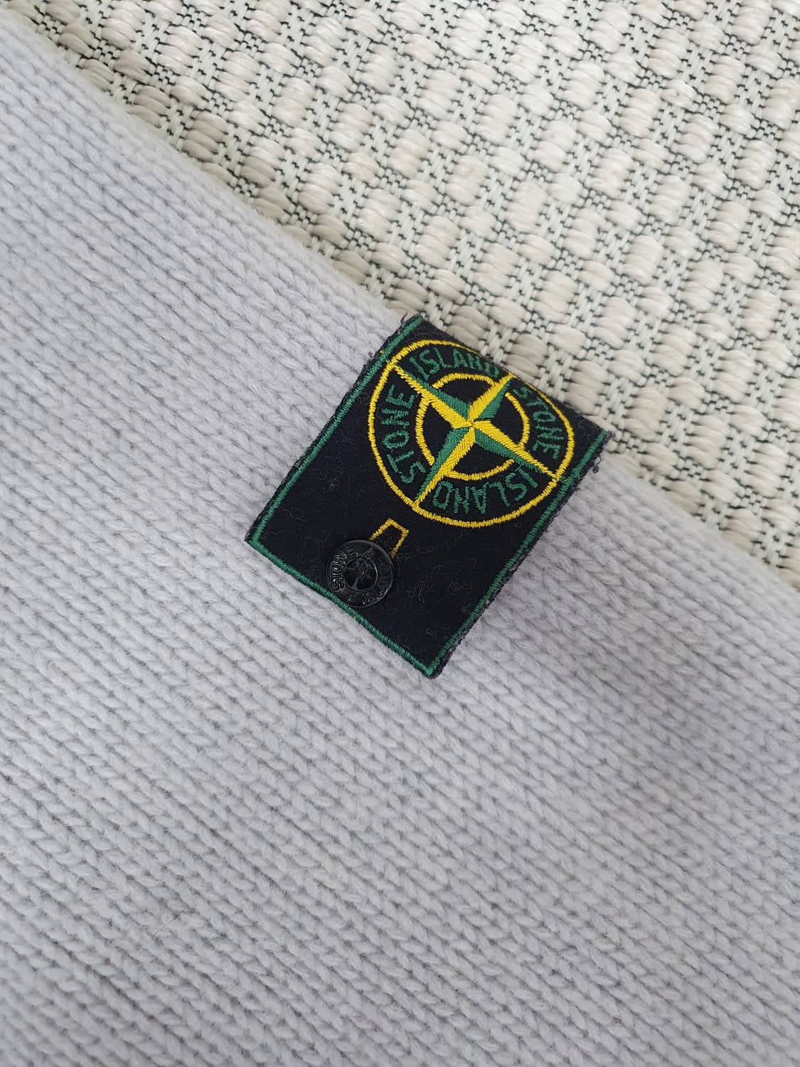 97AW 스톤아일랜드 그린 엣지 세일러 넥 그레이 니트 상품이미지6