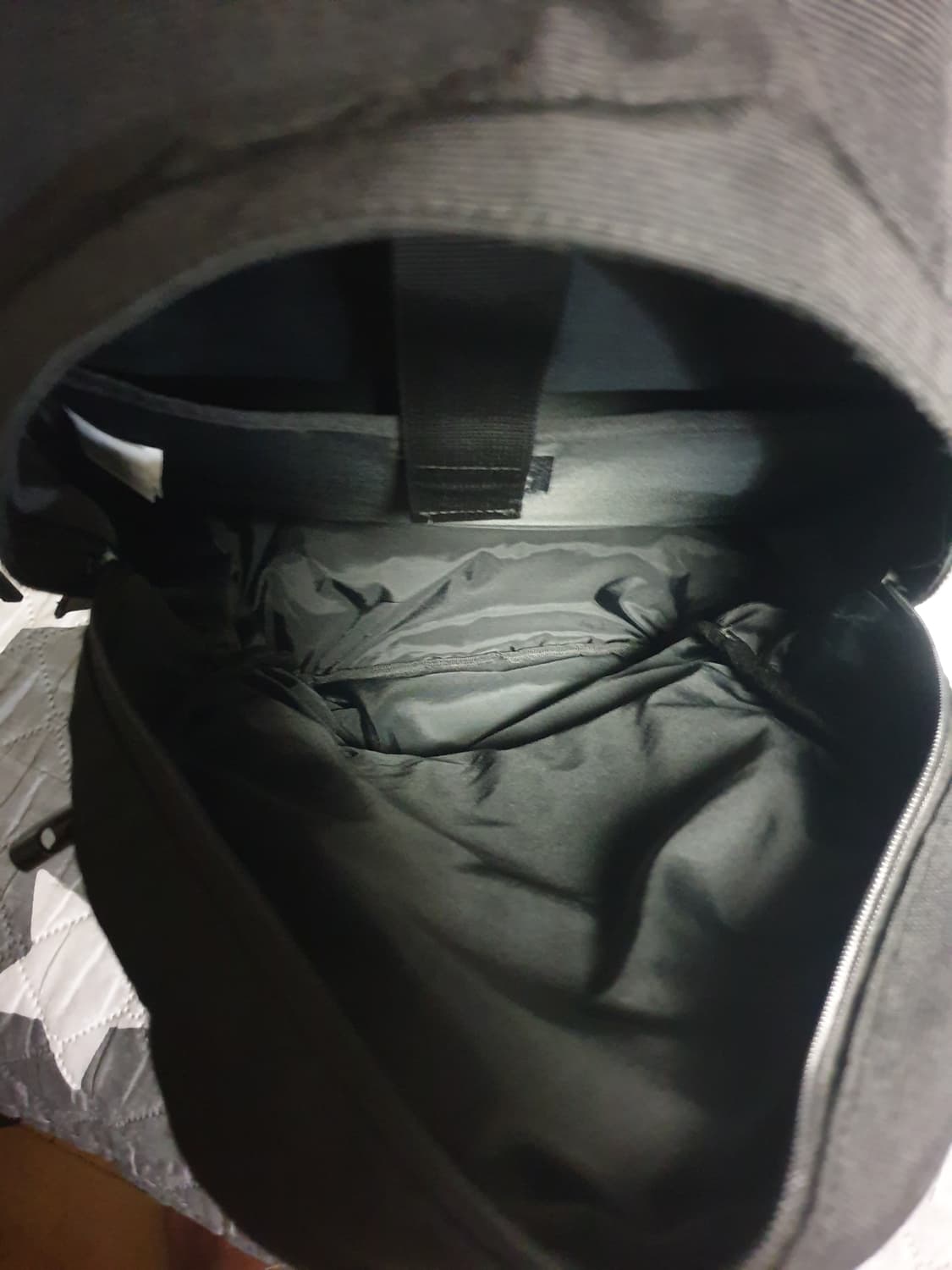 커버낫 어센틱 백팩 블랙 27리터 상품이미지3