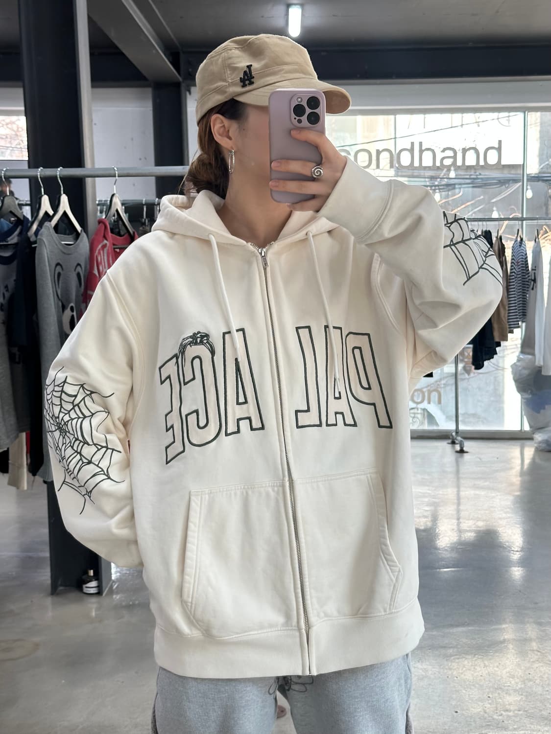 팔라스 23FW 스파이더 쇼크화이트 후드집업 상품이미지3