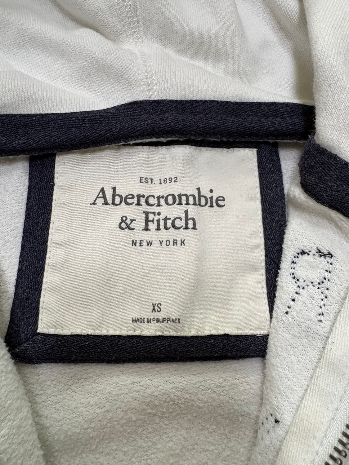 아베크롬비 딱붙핏 후드집업 화이트 xs 상품이미지2