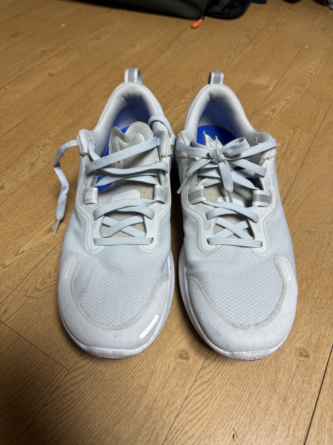 나이키 리엑트 밀러 런닝화 상품이미지2