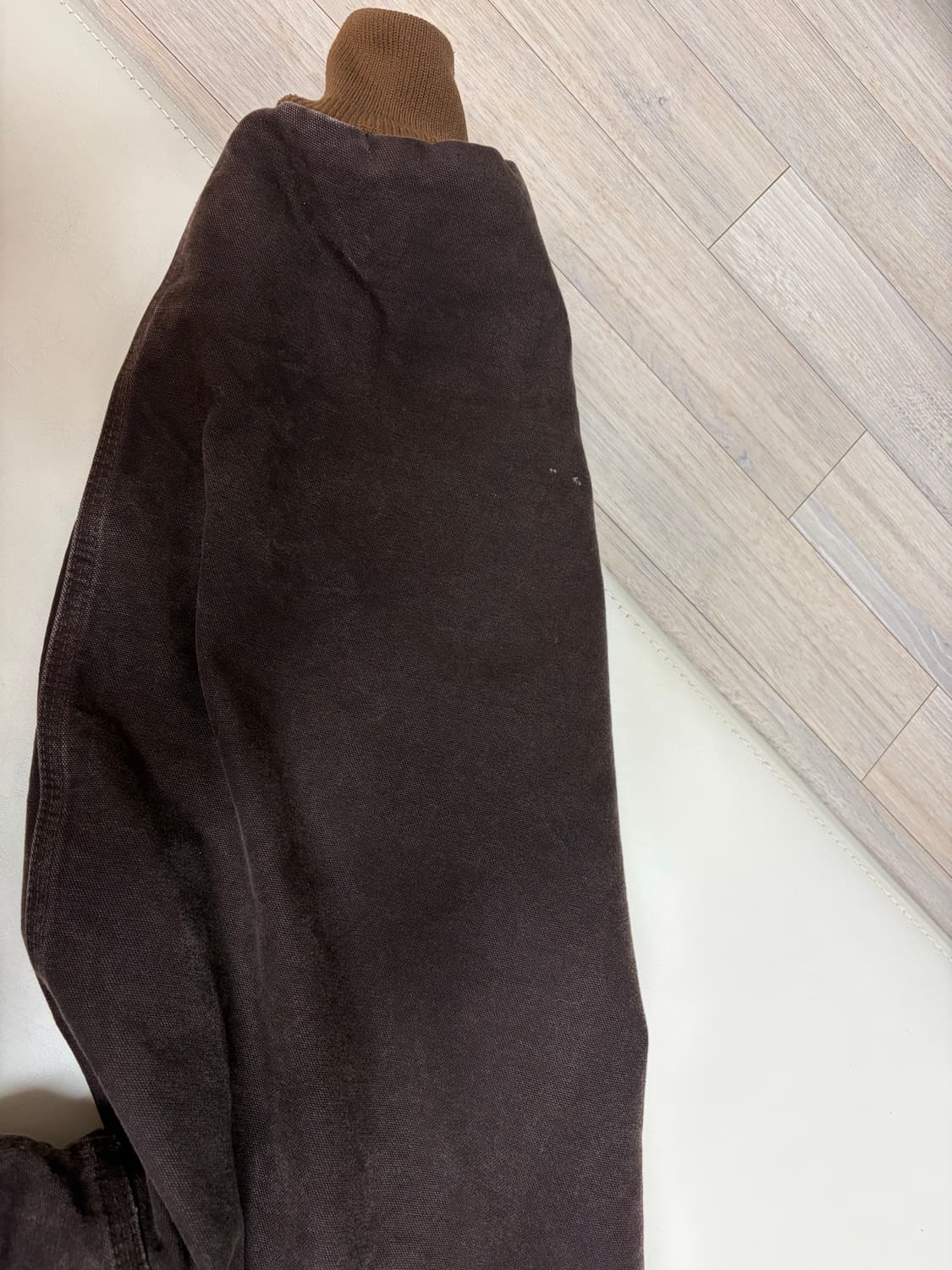 칼하트 j130 다크브라운 팝니다 상품이미지4