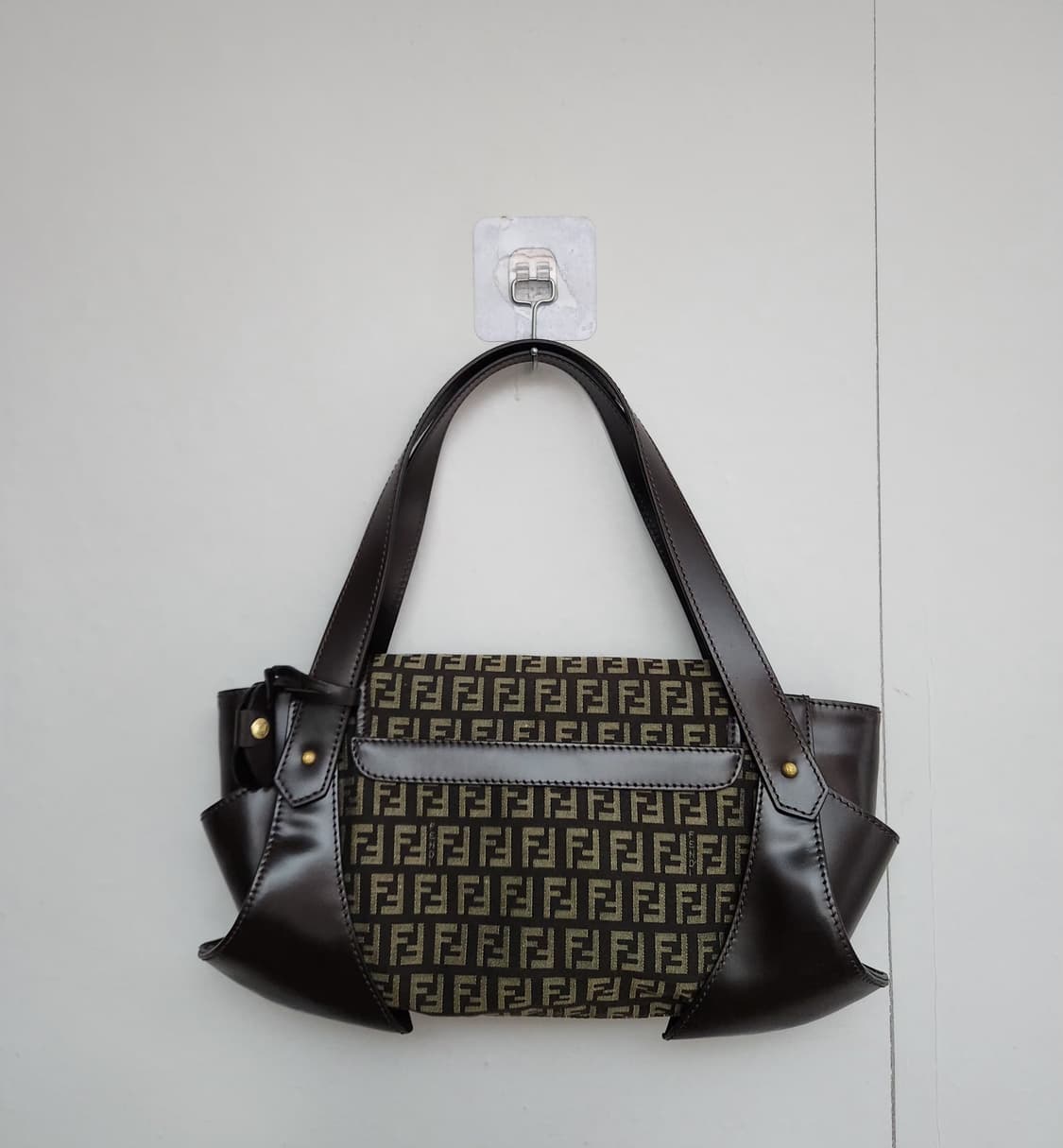 FENDI 펜디 FF주카 숄더백 브라운 상품이미지8