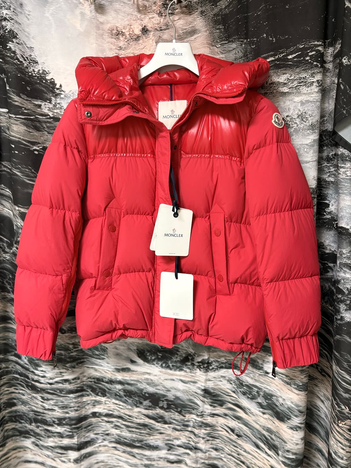 (W) 몽클레르 에티발 쇼트 다운 자켓 레드 - 22FW 상품이미지3